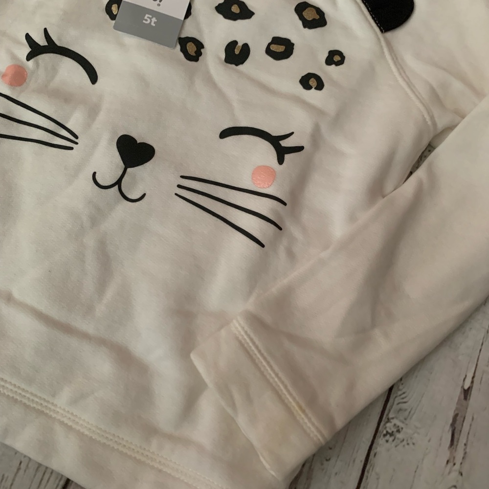 New cat sweater - Picture 2 of 6